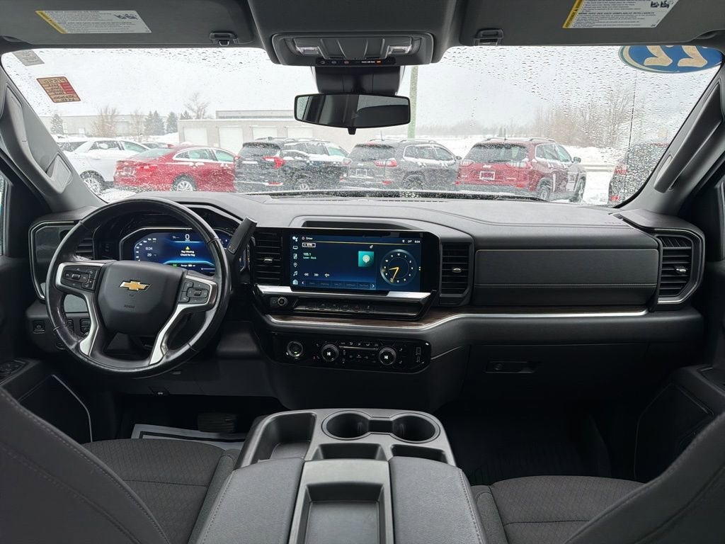 2022 Chevrolet Silverado 1500 LT (2FL)