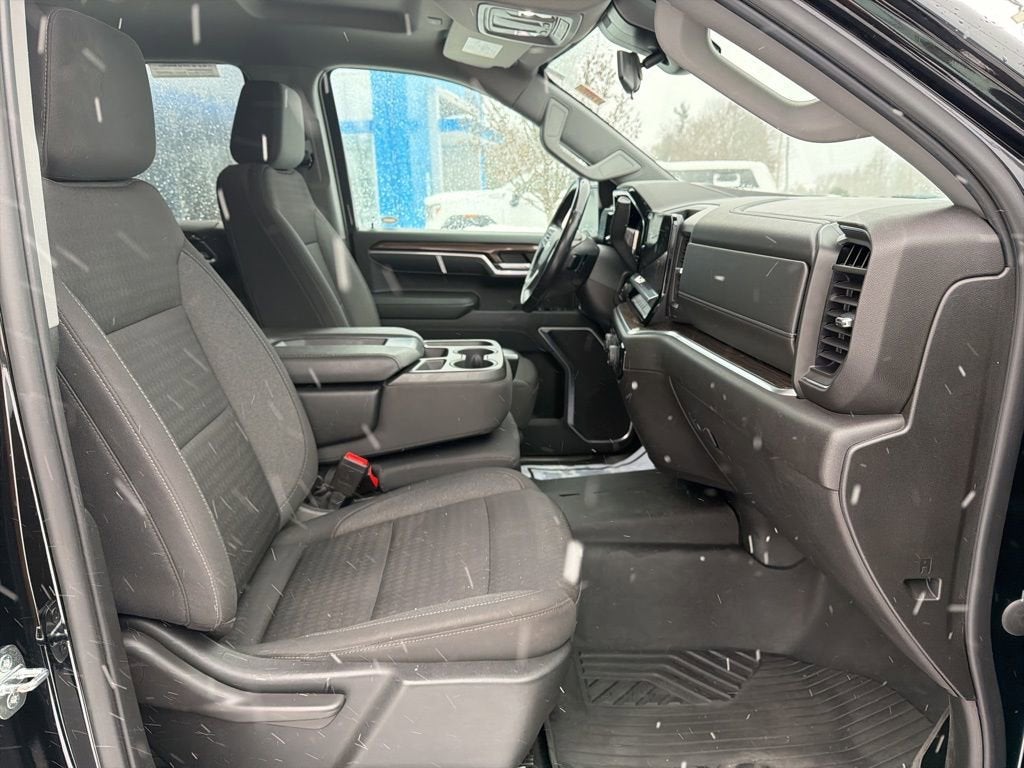 2022 Chevrolet Silverado 1500 LT (2FL)