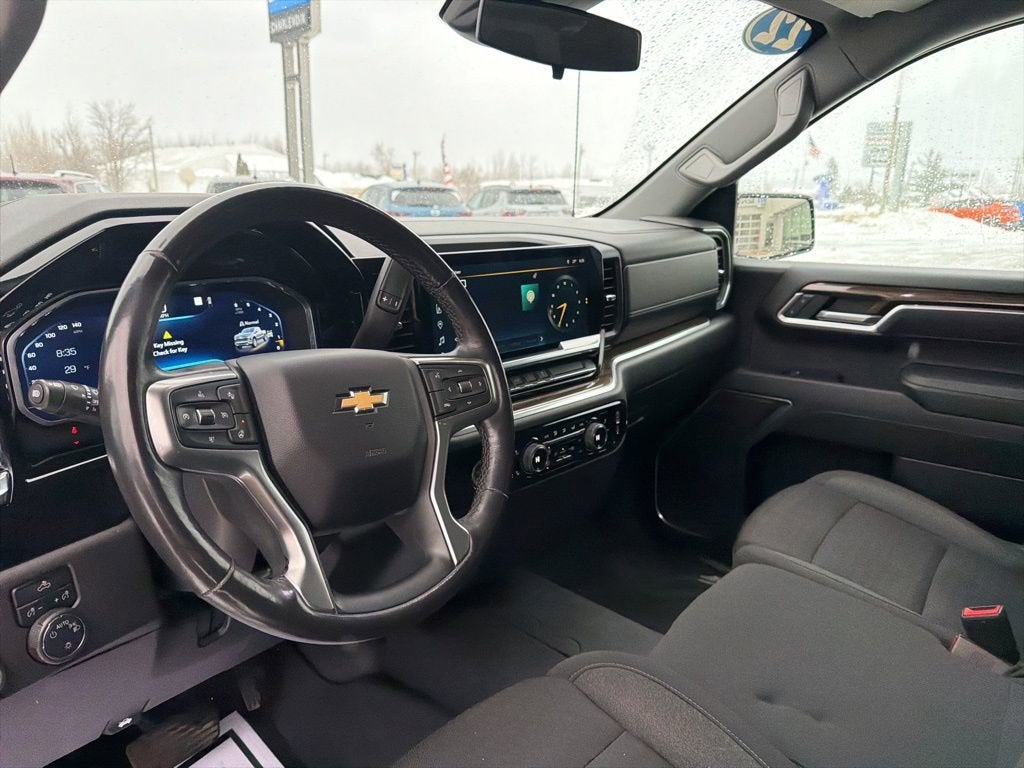 2022 Chevrolet Silverado 1500 LT (2FL)