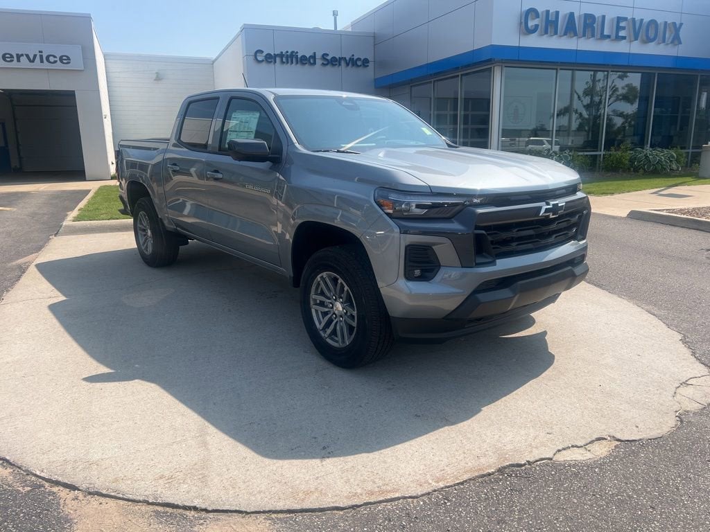 2025 Chevrolet Colorado WT/LT