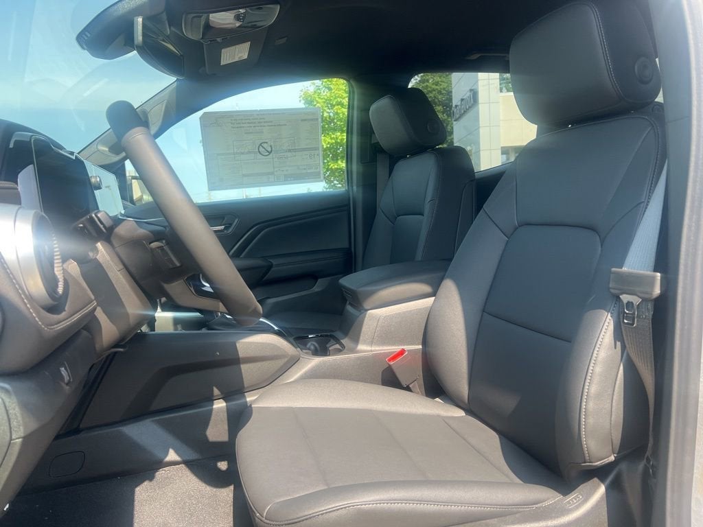 2025 Chevrolet Colorado WT/LT