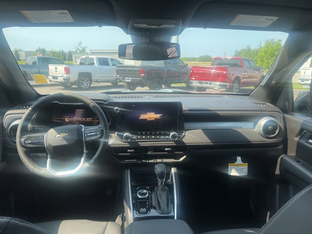 2025 Chevrolet Colorado WT/LT