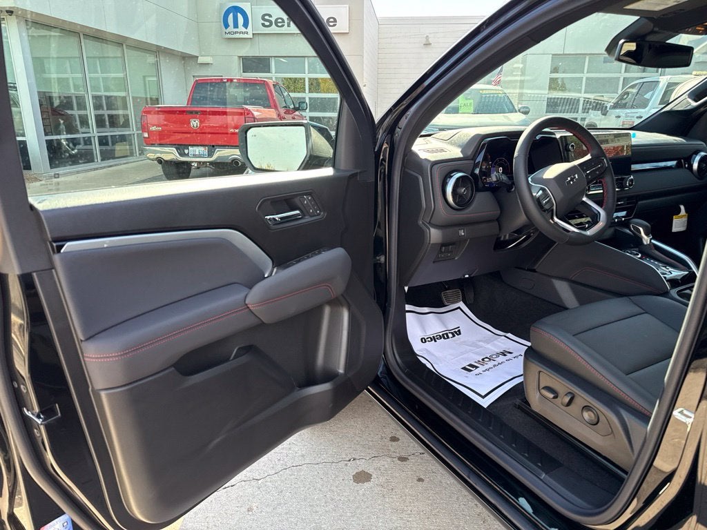 2026 Chevrolet Colorado Z71 - Photo 9