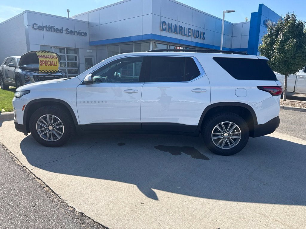 2023 Chevrolet Traverse LT Cloth