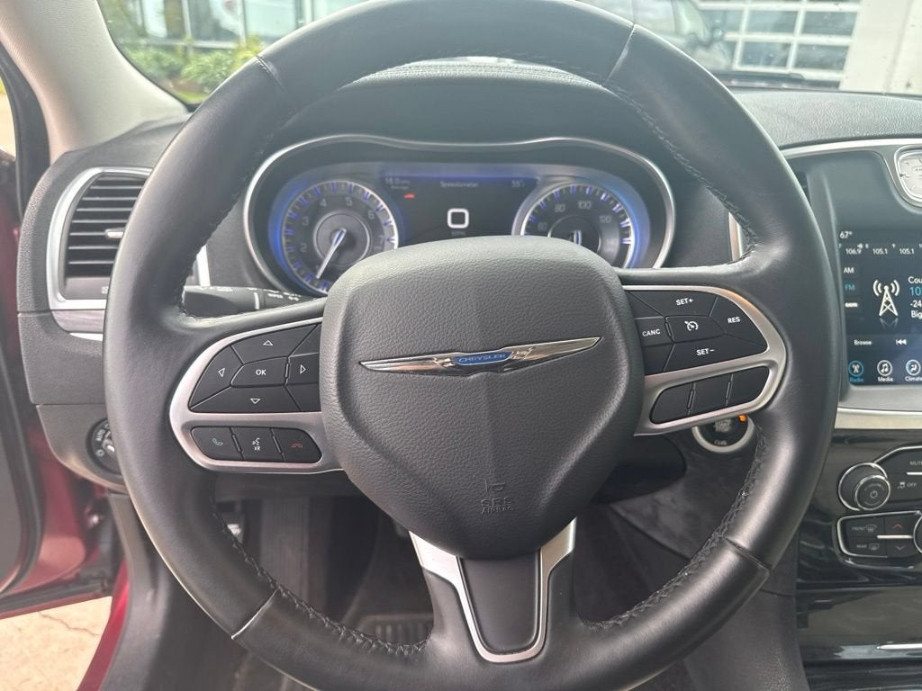 2017 Chrysler 300 Limited