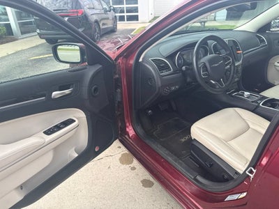 2017 Chrysler 300 Limited