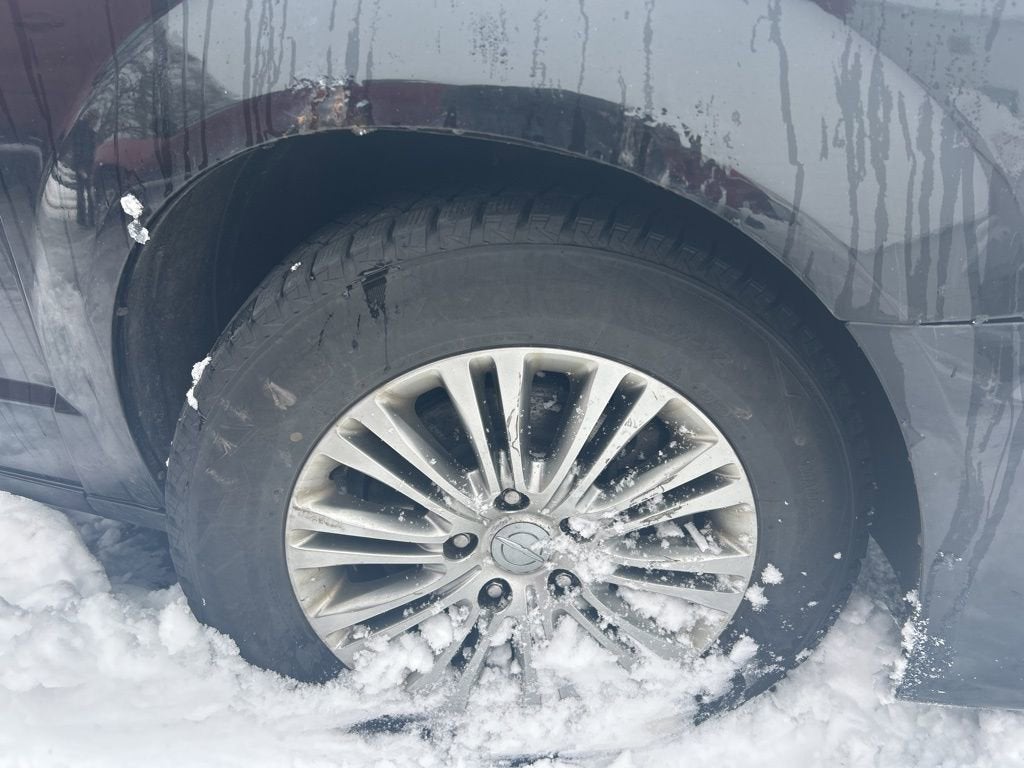 2013 Chrysler Town & Country Touring-L