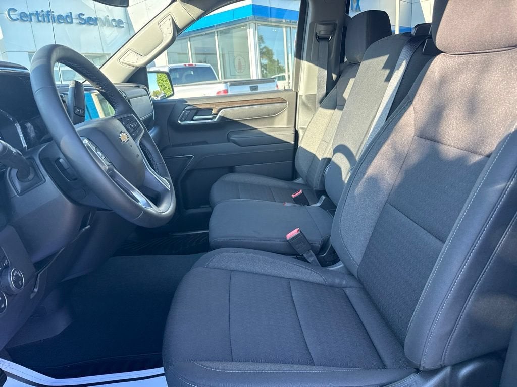 2025 Chevrolet Silverado 1500 LT (2FL)