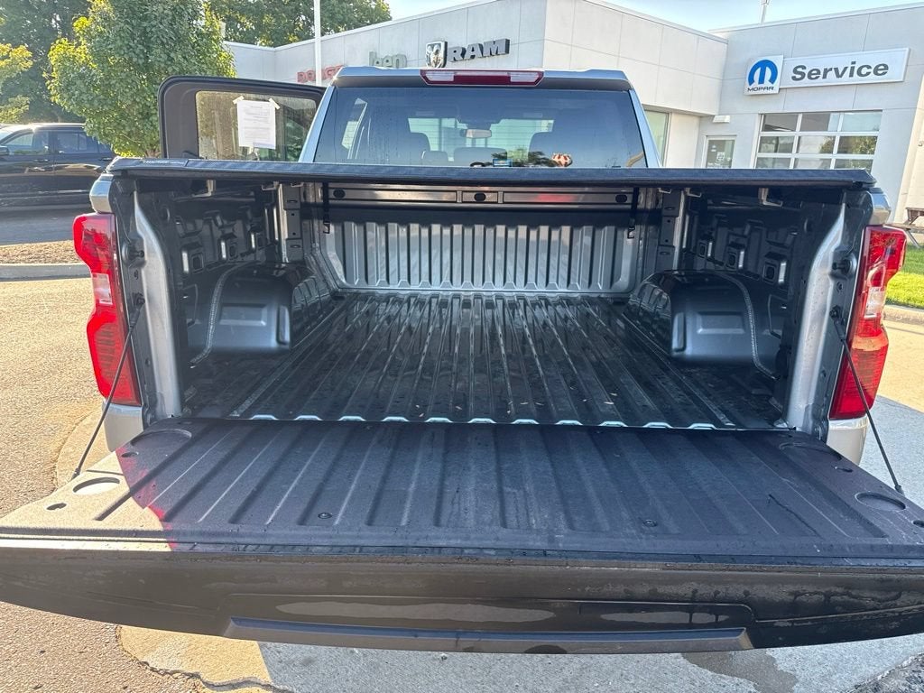 2025 Chevrolet Silverado 1500 LT (2FL)