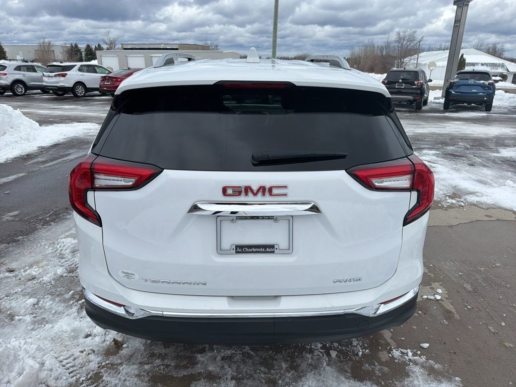 2024 GMC Terrain SLT