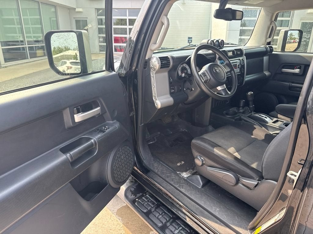 2014 Toyota FJ Cruiser Base