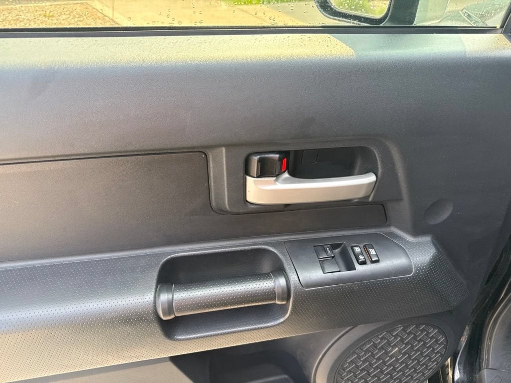 2014 Toyota FJ Cruiser Base