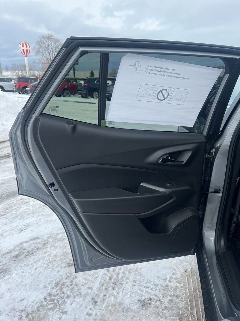 2025 Chevrolet Trax LT